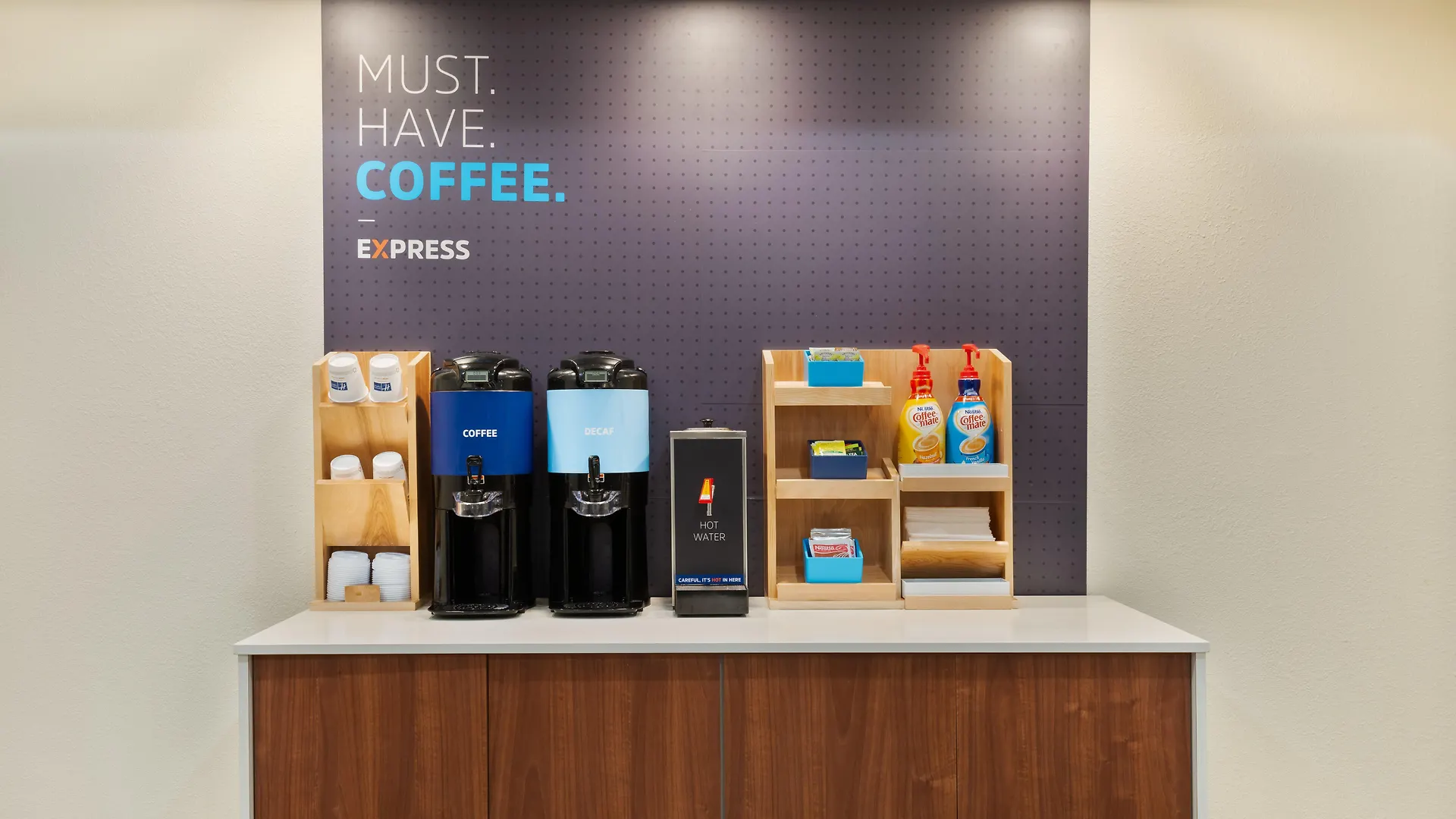 Holiday Inn Express & Suites - Columbus Airport East By Ihg