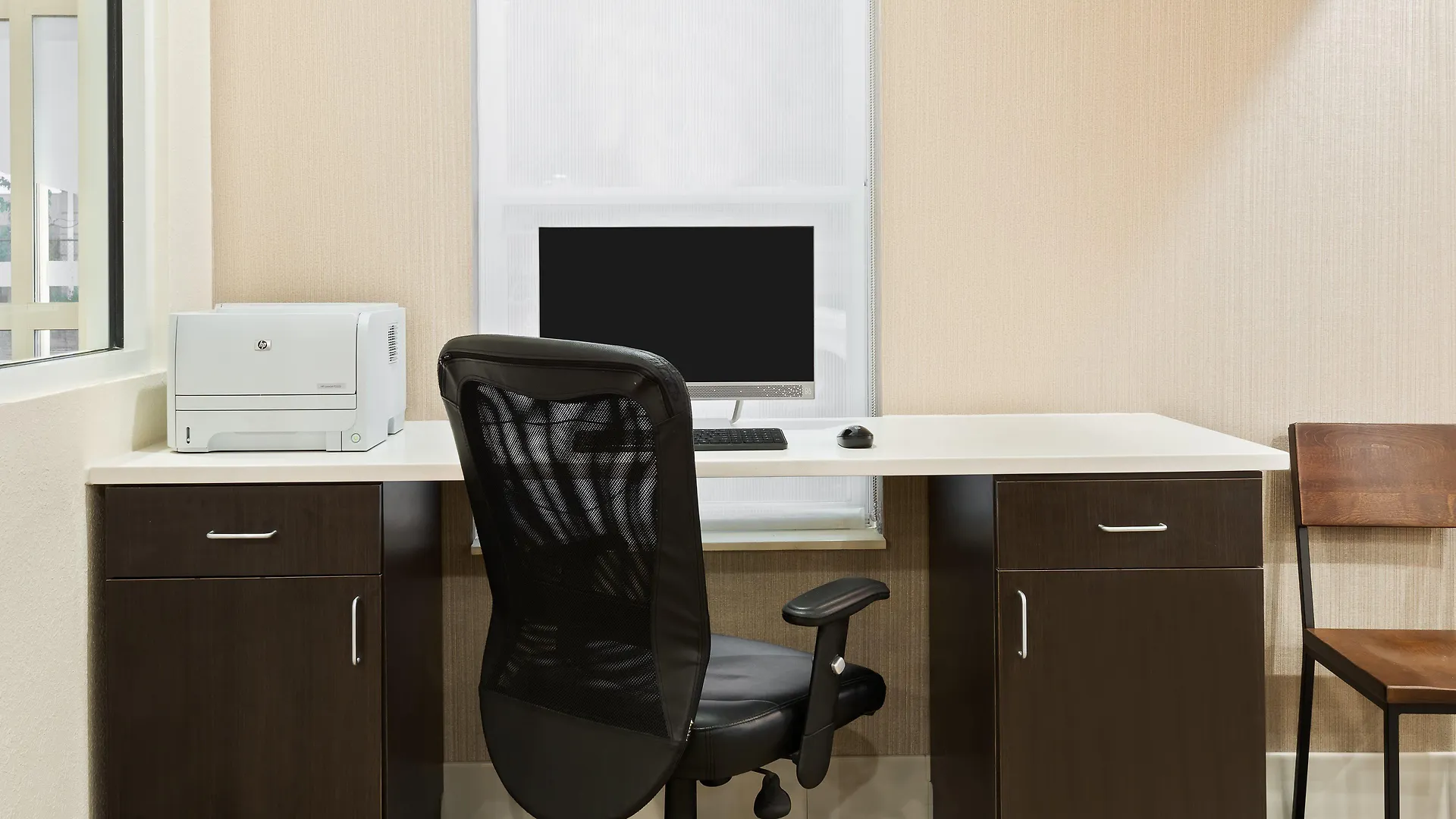 Holiday Inn Express & Suites - Columbus Airport East By Ihg 3*,  United States