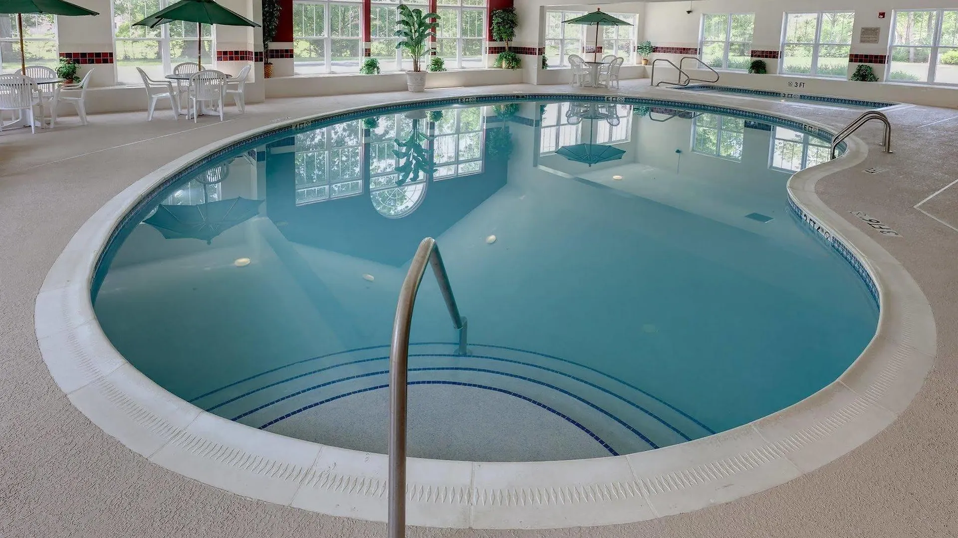 Hotel Holiday Inn Express & Suites - Columbus Airport East By Ihg