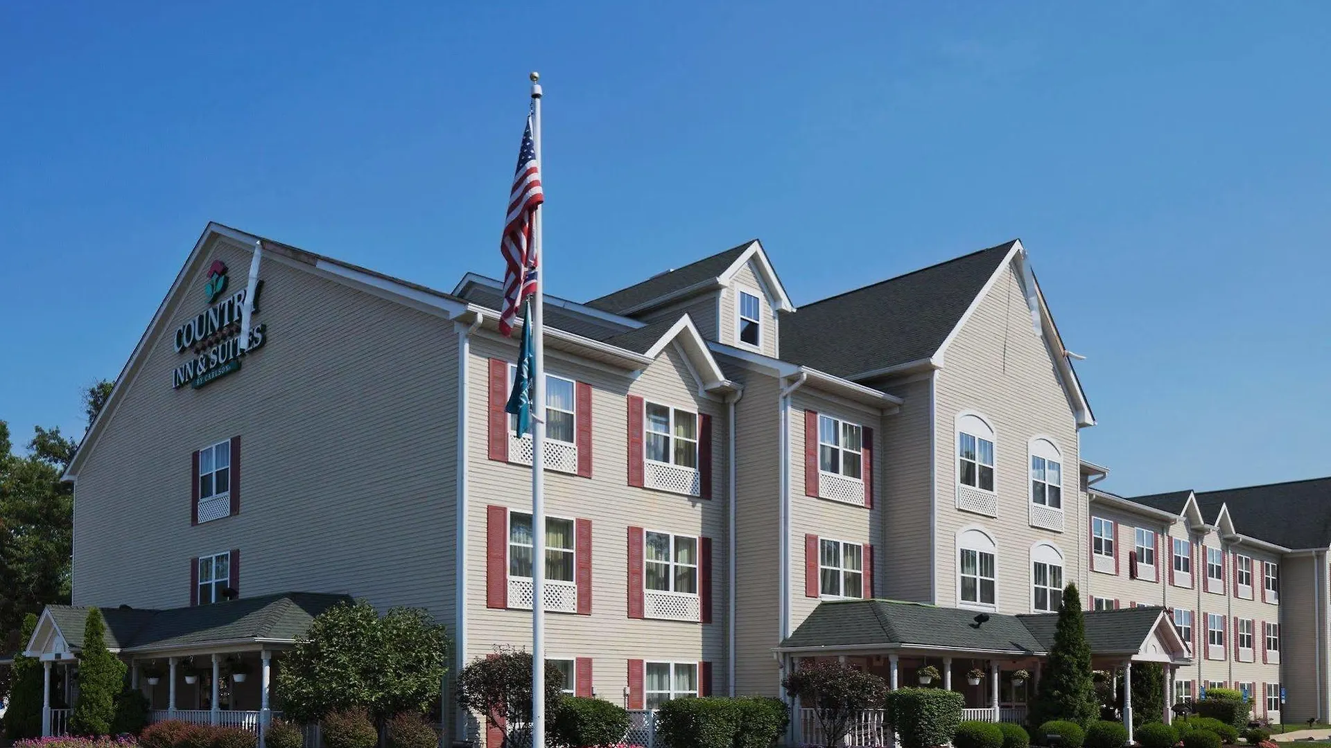 Holiday Inn Express & Suites - Columbus Airport East By Ihg 3*,