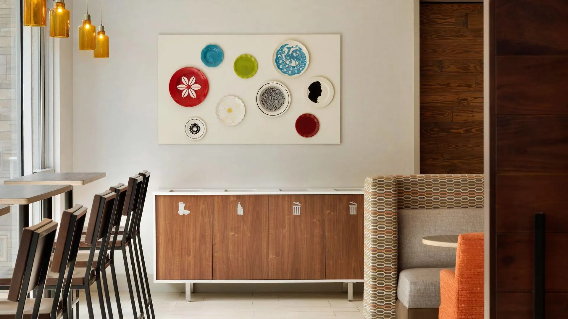 Holiday Inn Express & Suites - Columbus Airport East By Ihg Hotel