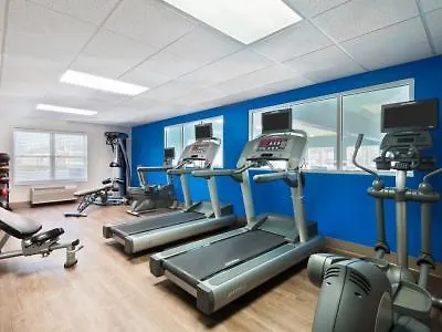 Holiday Inn Express & Suites - Columbus Airport East By Ihg Hotel